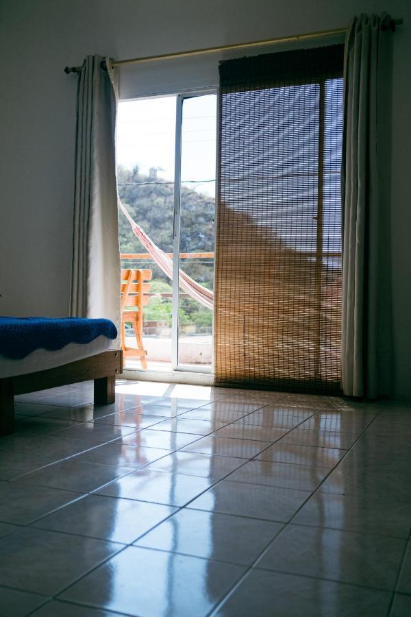 Love Beach Hostel *